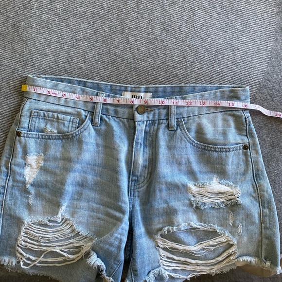 JBD. Denim Distressed Jean Short Size M - Picture 5 of 7